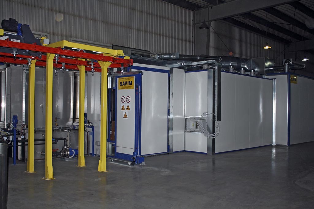 Вход в камеру жидкой покраски