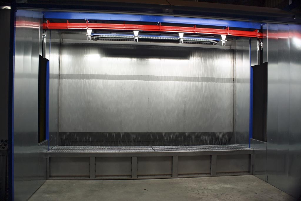 Покрасочная камера с аспирацией, через водяной занавес